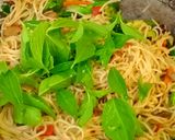 รูปขั้นตอนการทำที่ 5 ของ 🍜พาสต้าผัดน้ำพริกเผา🌶️(เจ)