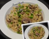 A picture of step 2 of 🍄🍜🥒Mushroom & Peas Orzotto🍄🍜🥒.