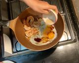 รูปขั้นตอนการทำที่ 7 ของ กุ้งผัดไข่