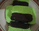 Foto langkah ke 3 dari resep Bolu kukus pandan coklat.