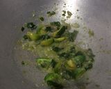Foto langkah ke 4 dari resep Ayam suwir cabe ijo.