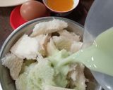 Foto langkah ke 2 dari resep Bingka Roti Kukus Matcha.