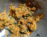 A picture of step 3 of Aloo methi paratha.