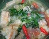 Foto langkah ke 4 dari resep Sup kepala ikan salmon.