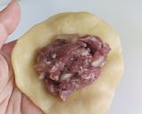 Foto langkah ke 4 dari resep Kibinai (Lithuanian Meat Pie).