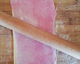 Foto del passaggio 9 della ricetta Ravioli bicolore con i cuoricini, alla crema di formaggio 🌷