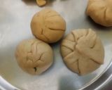 A picture of step 4 of Tuvar / Lilva  kachori.