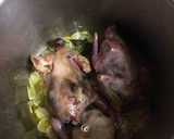 Foto del paso 2 de la receta: Judías con perdiz y paloma Torcaz