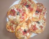 صورة لخطوة 7 من وصفة ميني بيتزا 😋💕🍕