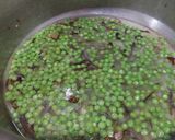 A picture of step 2 of Peas rice.