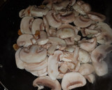 Foto del paso 3 de la receta: 🗣✅Macarrones con salsa funghi y bacon 🥓