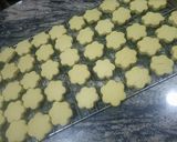 A picture of step 5 of Almond Cookies with royal icing.