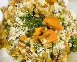 Foto del paso 4 de la receta: 🥘GUISITO 🫕 DE ARROZ 🍚,ARVEJAS PARTIDAS🥙, LENTEJAS🥙Y VERDURAS 🧄🧅🫑🥕🥬🥘🍷🥙