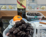 Foto del paso 1 de la receta: Ciruelas pasas al vino tinto