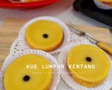 Foto langkah ke 5 dari resep Kue Lumpur Kentang (Takaran Sendok).