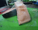 Foto del paso 3 de la receta: Omelette de salmón a las finas hierbas con costrinis de camarón