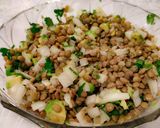 Foto del paso 5 de la receta: Ensalada de lentejas con palta y cebolla