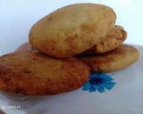 A picture of step 6 of Khasta moong daal kachori dahi chat.