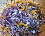 A picture of step 4 of Pollo con Piña y Berenjena.