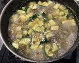 Une image de l'étape 7 de Velouté de courgettes et pommes de terre à la crème.