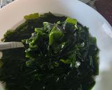 A picture of step 4 of Seaweed Chicken Soup.