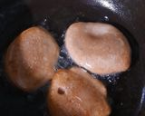 A picture of step 4 of Banana Pua.