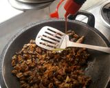 Foto langkah ke 3 dari resep Kerang Remis Saus Tiram 🐚.