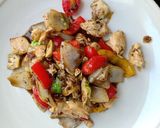 รูปขั้นตอนการทำที่ 3 ของ ไก่ผัดซอสพริกไทยดำ