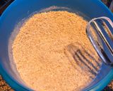 Foto del paso 1 de la receta: Cookies de avena y chocolate