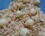 Foto langkah ke 3 dari resep Cornflake cookies crunchy buttery.