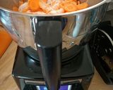 Une image de l'étape 2 de Carottes Vichy au cook expert.