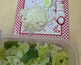 Foto del paso 1 de la receta: Tortilla de lechuga y hojas de rabanito 🥬 Receta de doble aprovechamiento ♻️