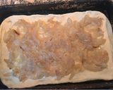 Foto del paso 4 de la receta: Pizza casera: Pizza con mostaza rellena de cebolla caramelizada