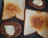 Foto langkah ke 4 dari resep Sandwich Patties.
