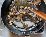 A picture of step 2 of Mushroom Omelette.