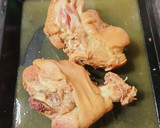 Foto del paso 2 de la receta: Codillos de cerdo