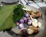 Foto langkah ke 1 dari resep Soto kuah Santan.