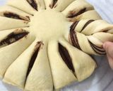 Foto langkah ke 14 dari resep Chocolate Snowflake Bread.