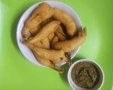 A picture of step 6 of Green chilli Pakodi.