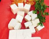 Hình bước làm 1 của món Canh Nấm Bào Ngư Nấu Cà Chua