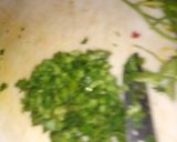 Foto del paso 2 de la receta: Empanada de mariscos con un toque de cilantro