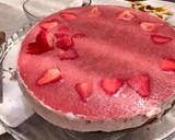 Foto del paso 3 de la receta: Torta helada bavaroise de leche de coco y frutilla
