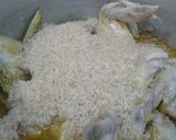 Foto del paso 4 de la receta: Alitas de pollo con arroz amarillo: fácil y económico