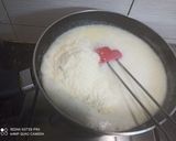 A picture of step 2 of Shahi khoya makhane.