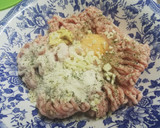 Foto del paso 2 de la receta: Hamburguesa de cerdo casera 🍔