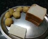 A picture of step 1 of #tiffin box# bread kachori.