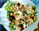 รูปขั้นตอนการทำที่ 4 ของ ก๋วยเตี๋ยวหลอดทรงเครื่องเสิร์ฟแบบเป็นคำๆ