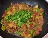 A picture of step 6 of Aloo Matter Ki bhujiya.