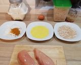 Une image de l'étape 1 de Burger au filet de poulet pané maison.