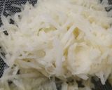 A picture of step 2 of Potato cheese Omelette.
